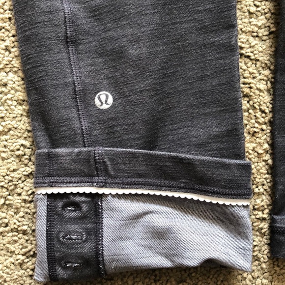 Lululemon dark denim ride on crop leggings - Picture 5 of 6